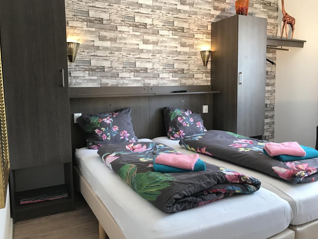 Bed And Breakfast Casimir วินเทอร์แบร์ก ภายนอก รูปภาพ