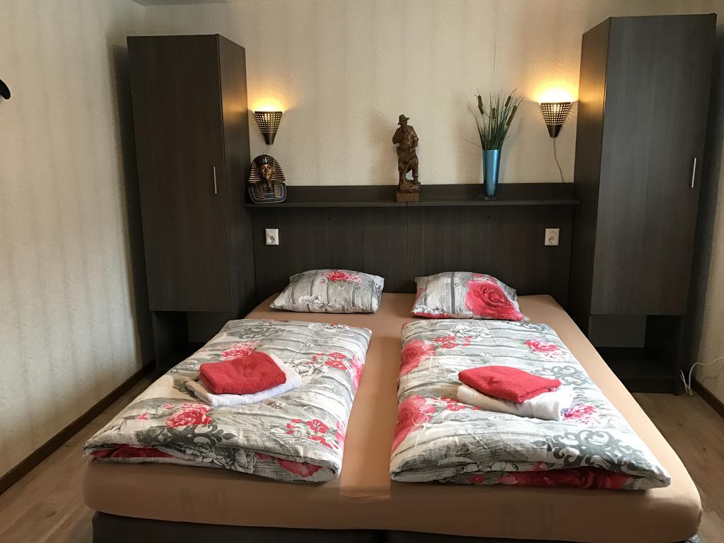Bed And Breakfast Casimir วินเทอร์แบร์ก ภายนอก รูปภาพ