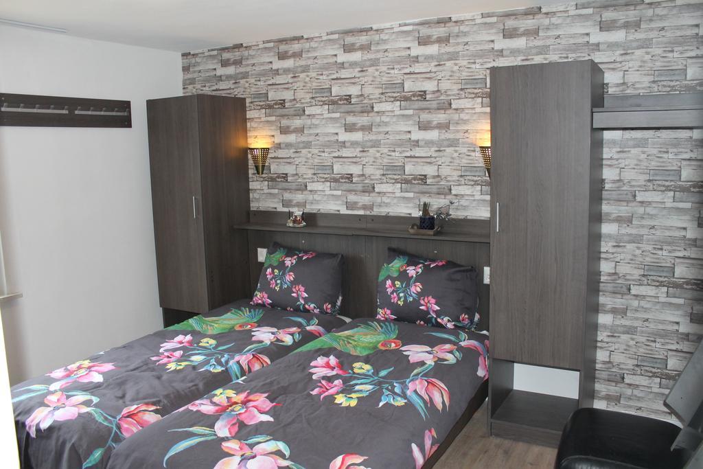Bed And Breakfast Casimir วินเทอร์แบร์ก ภายนอก รูปภาพ